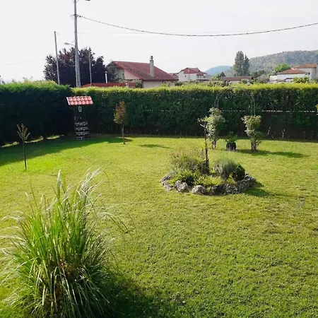 ζoihouse Apartment Polikarpi
